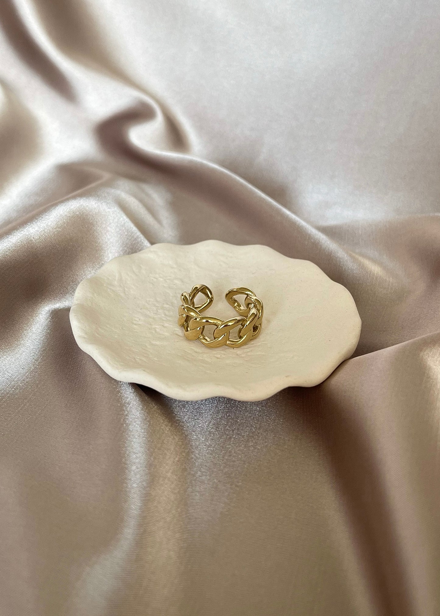 Ring Lia